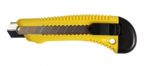 119025 Нож Ultima, 18 мм, выдвижное лезвие, металлическая направляющая (1 уп- 25 шт, 1 кор- 250 шт)