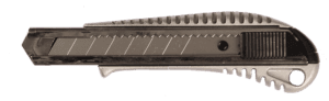 119035 Нож с выдвижным лезвием Ultima, стальной обрезиненный корпус, 18 мм (1уп-12 шт,1кор-96 шт)